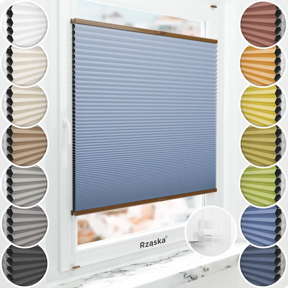 Bezinwazyjne plisy okienne Rząska® na wymiar o strukturze plastra miodu kolekcja Honeycomb w kolorze Lodowy Ocean, jasnoniebieskim z profilem dębowym.